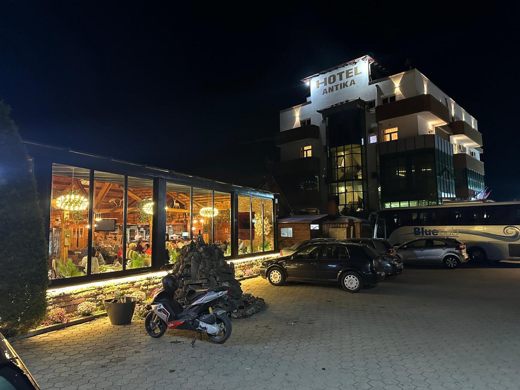 Hotel Antika Peje Extérieur photo