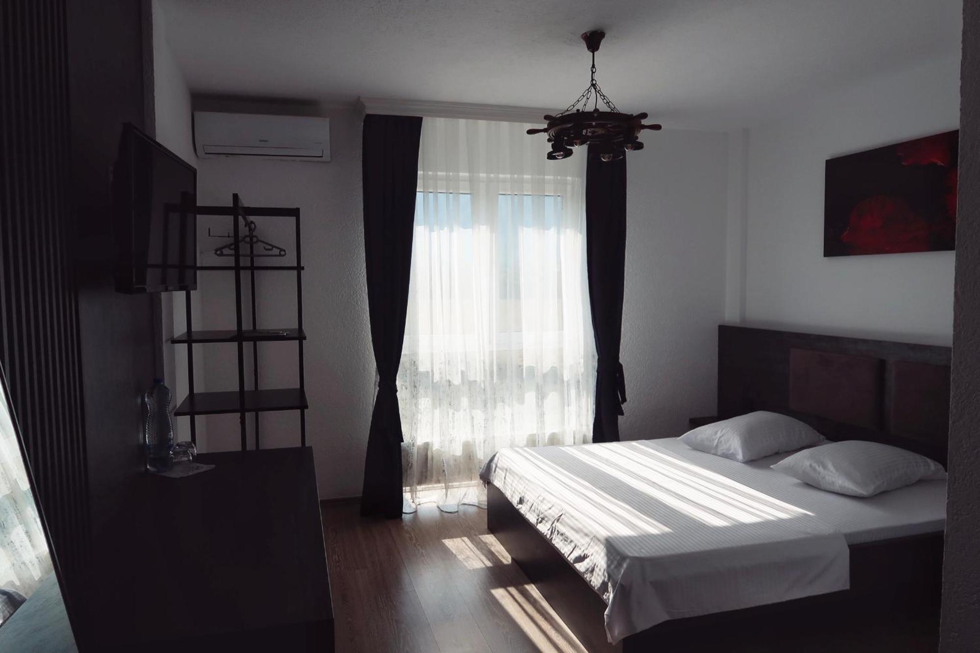 Hotel Antika Peje Extérieur photo